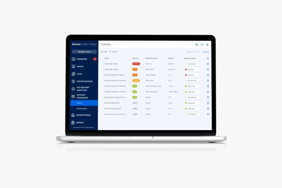 Laptop mit geöffnetem Acronis-Dashboard
